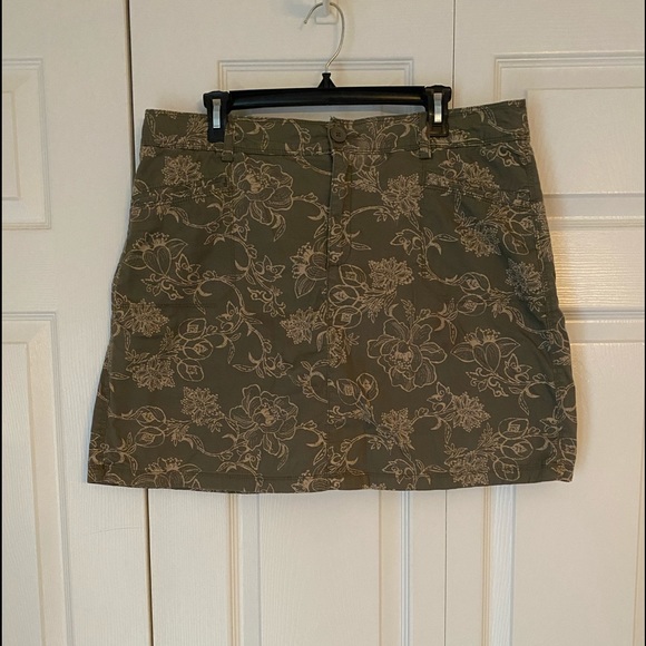 croft & barrow Pants - Croft & Barrow Women’s Skorts Size 16